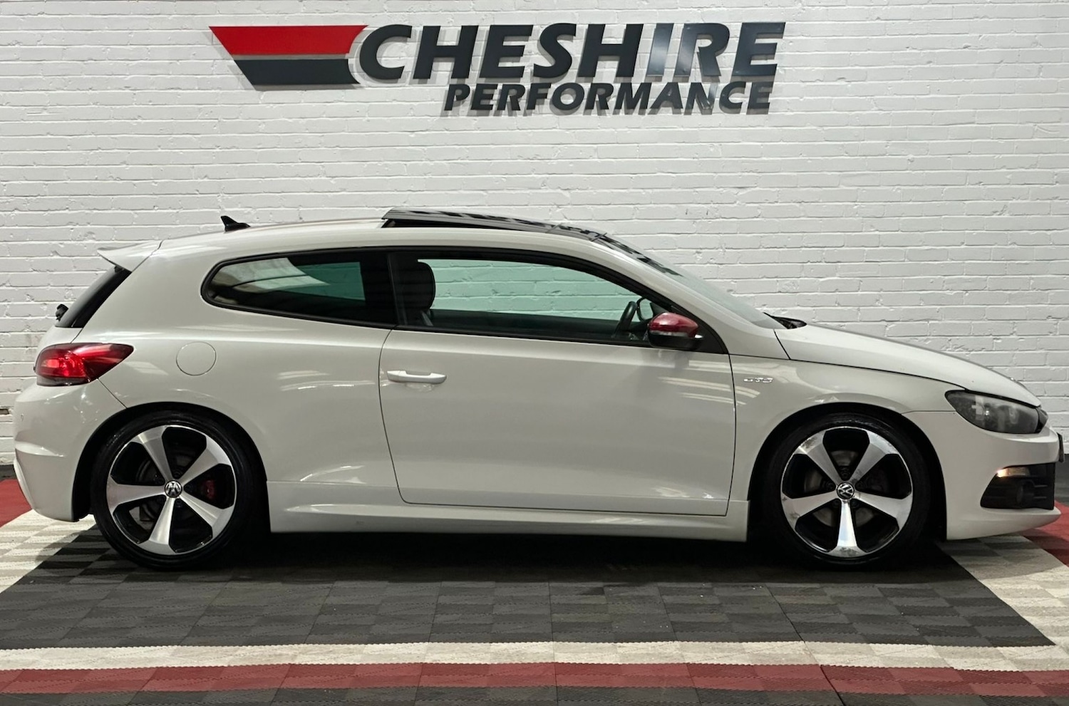 Used Volkswagen Scirocco 2013 for sale - 77258995: Photo 4