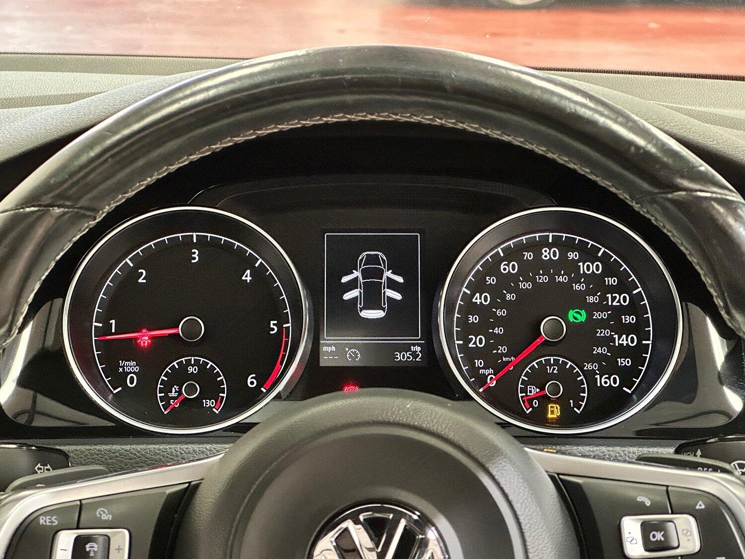 Used Volkswagen Golf 2017 for sale - 77464756: Photo 20