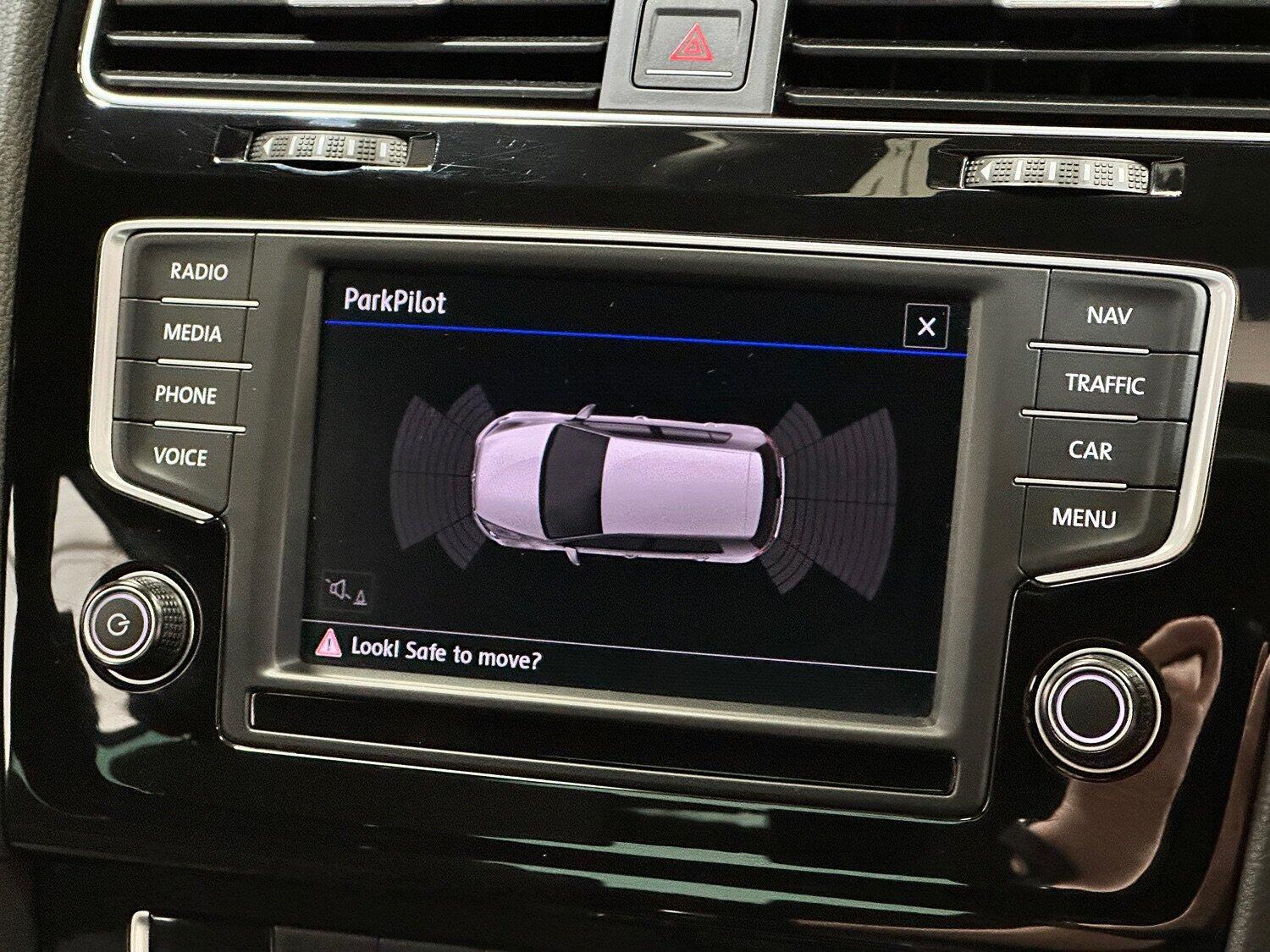 Used Volkswagen Golf 2017 for sale - 77464756: Photo 24