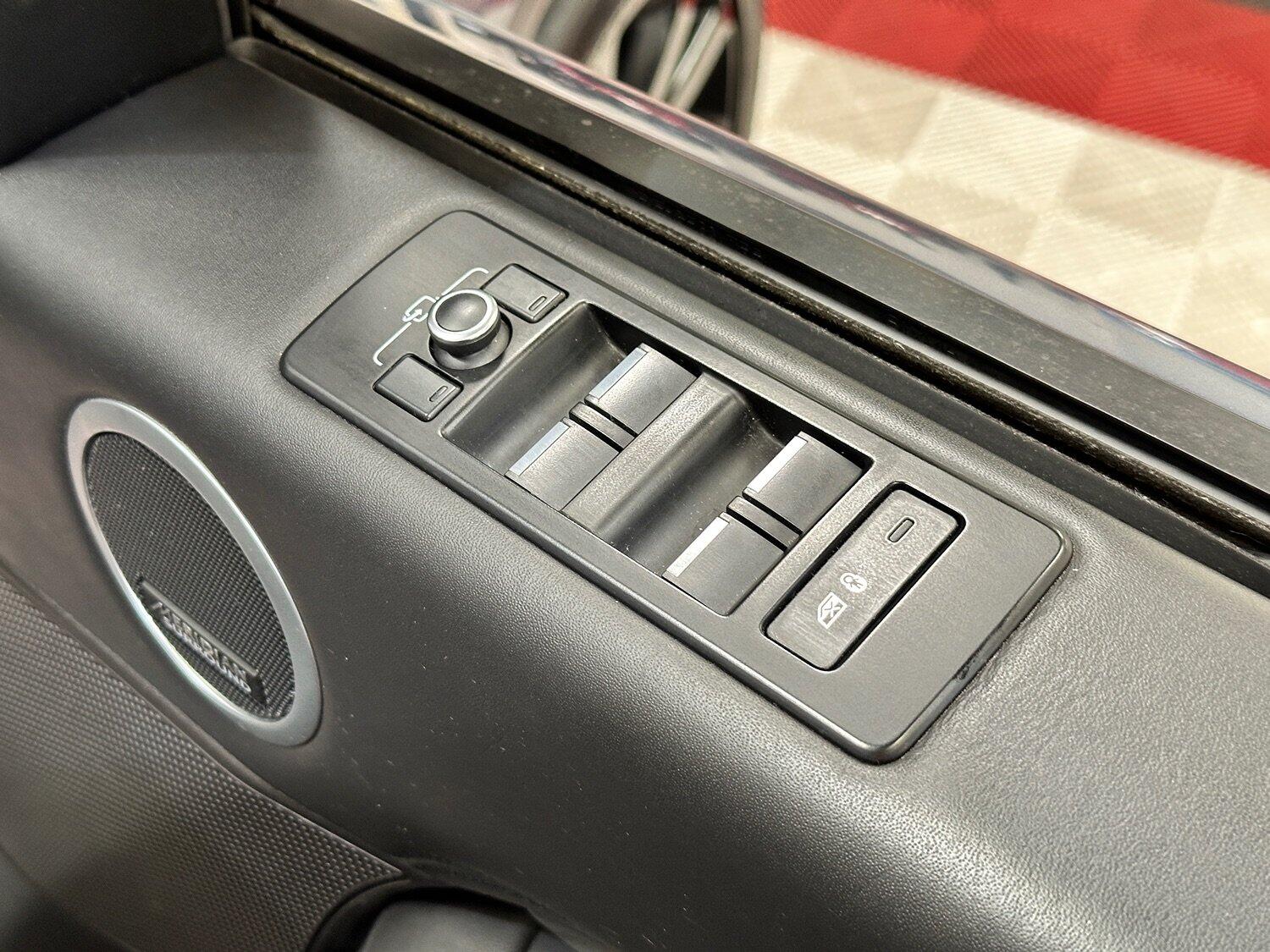 Used Land Rover Discovery 2018 for sale - 77342705: Photo 40