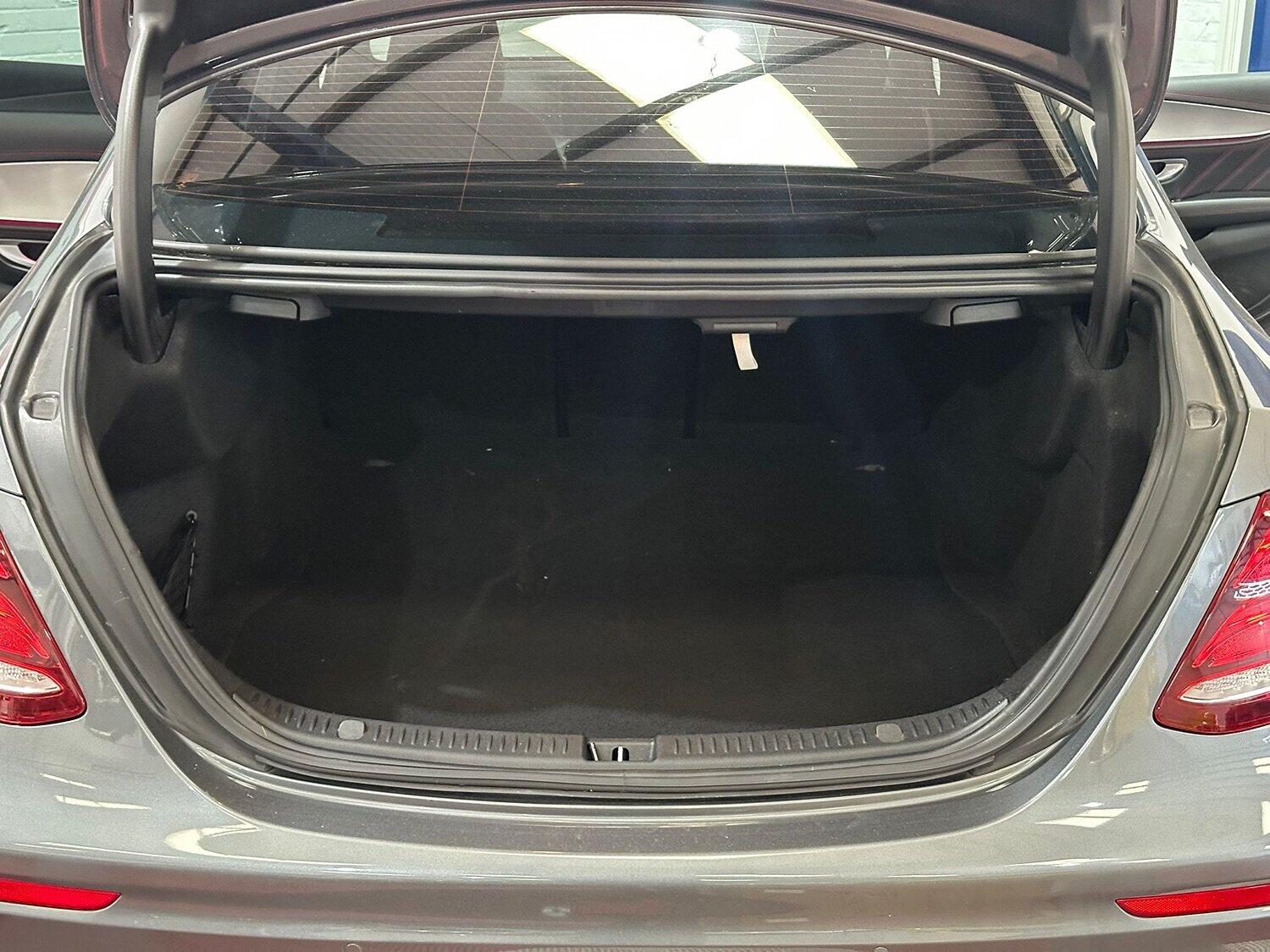 Used Mercedes-Benz E Class 2017 for sale - 76709288: Photo 37