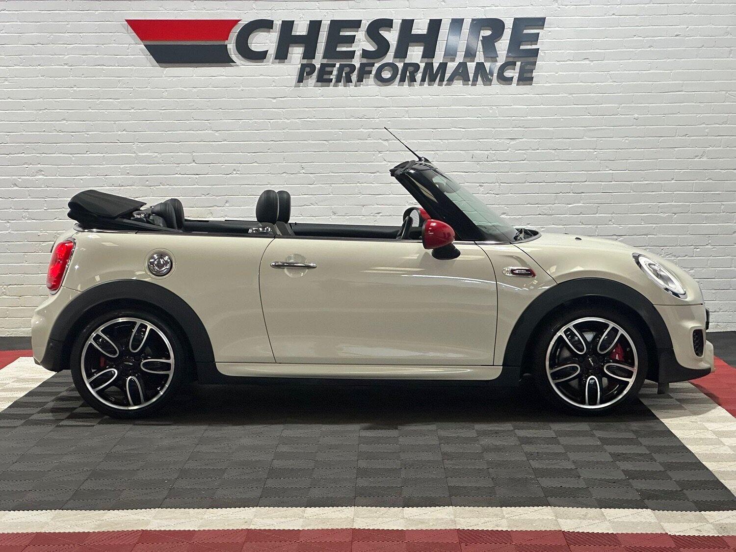 Used MINI Convertible 2017 for sale - 77464493: Photo 4