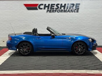 Used Abarth 124 Spider 2018 for sale - 76709292: Photo