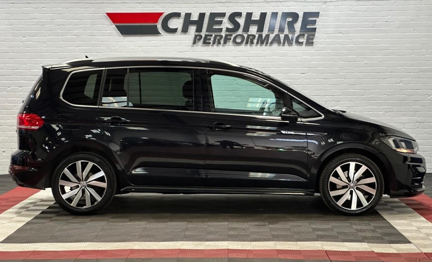 Used Volkswagen Touran 2020 for sale - 76709316: Photo 4