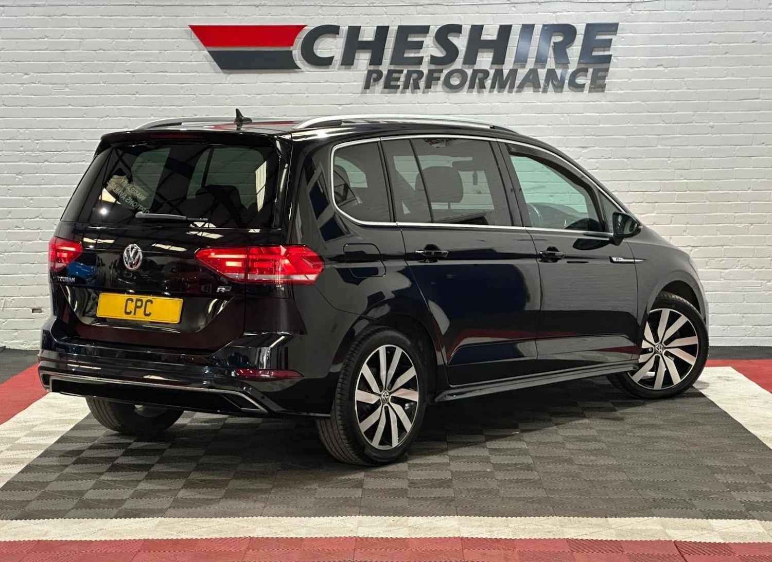 Used Volkswagen Touran 2020 for sale - 76709316: Photo 5