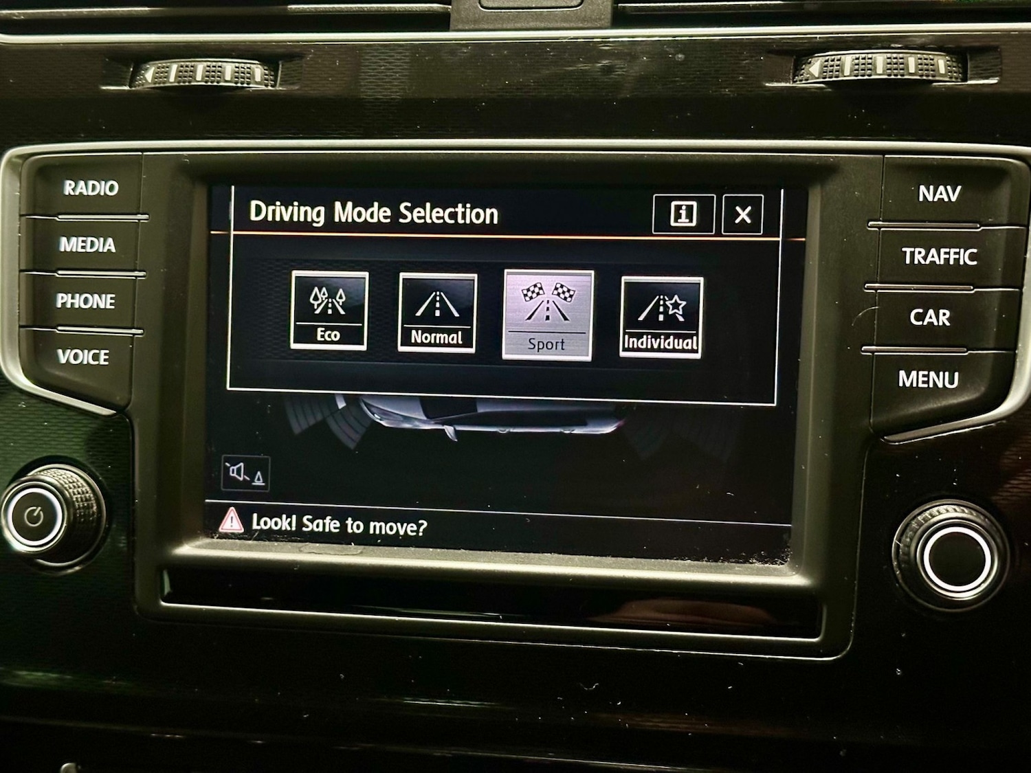 Used Volkswagen Golf 2016 for sale - 77258997: Photo 21