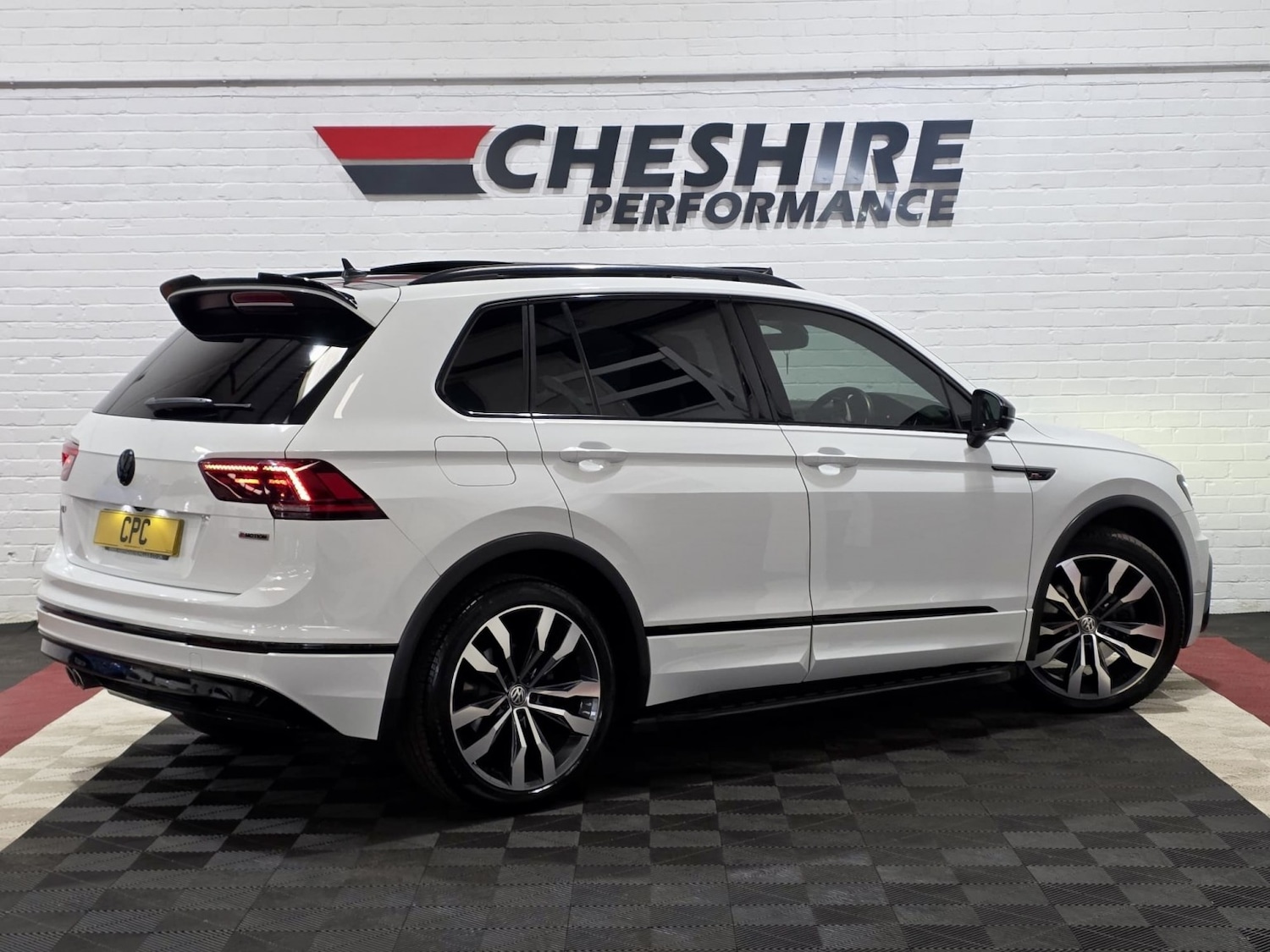 Used Volkswagen Tiguan 2017 for sale - 78125214: Photo 5