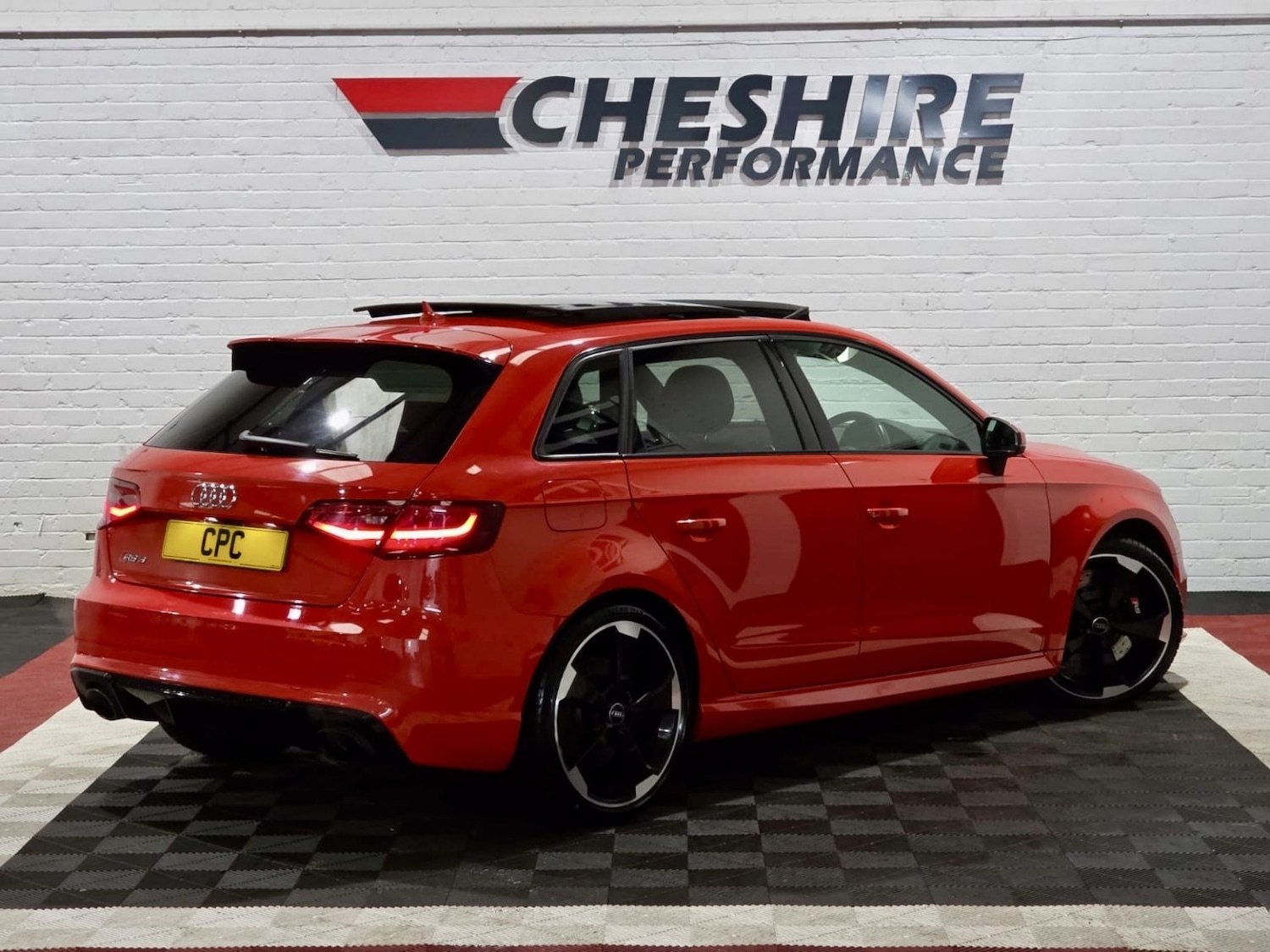 Used Audi RS3 2015 for sale - 77310731: Photo 5