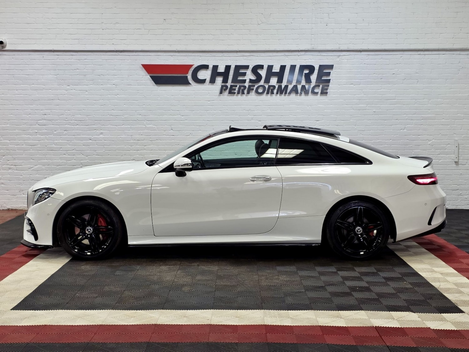 Used Mercedes-Benz E Class 2018 for sale - 77310685: Photo 8