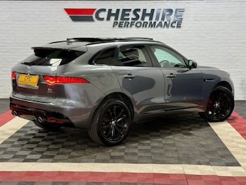 Used Jaguar F-Pace 2017 for sale - 79047843: Photo