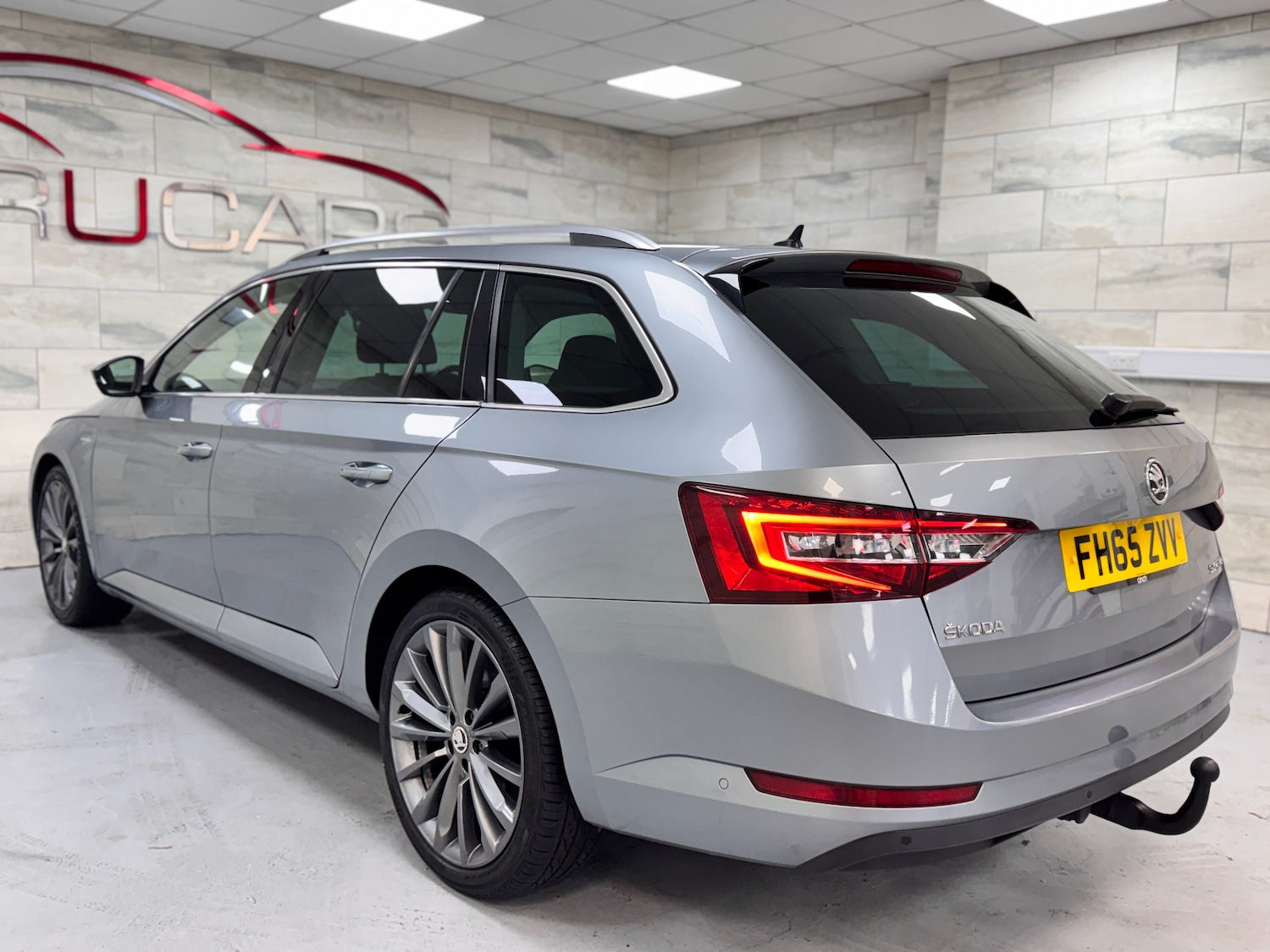 Used Skoda Superb 2015 for sale - 77106817: Photo 11