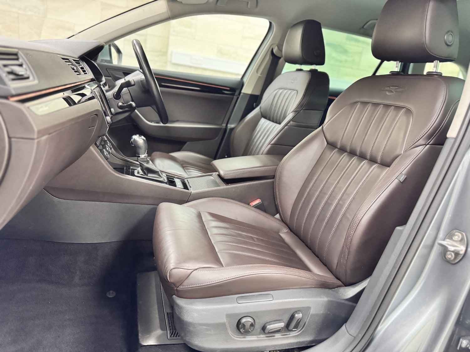 Used Skoda Superb 2015 for sale - 77106817: Photo 25