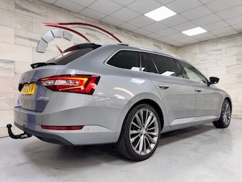 Used Skoda Superb 2015 for sale - 77106817: Photo