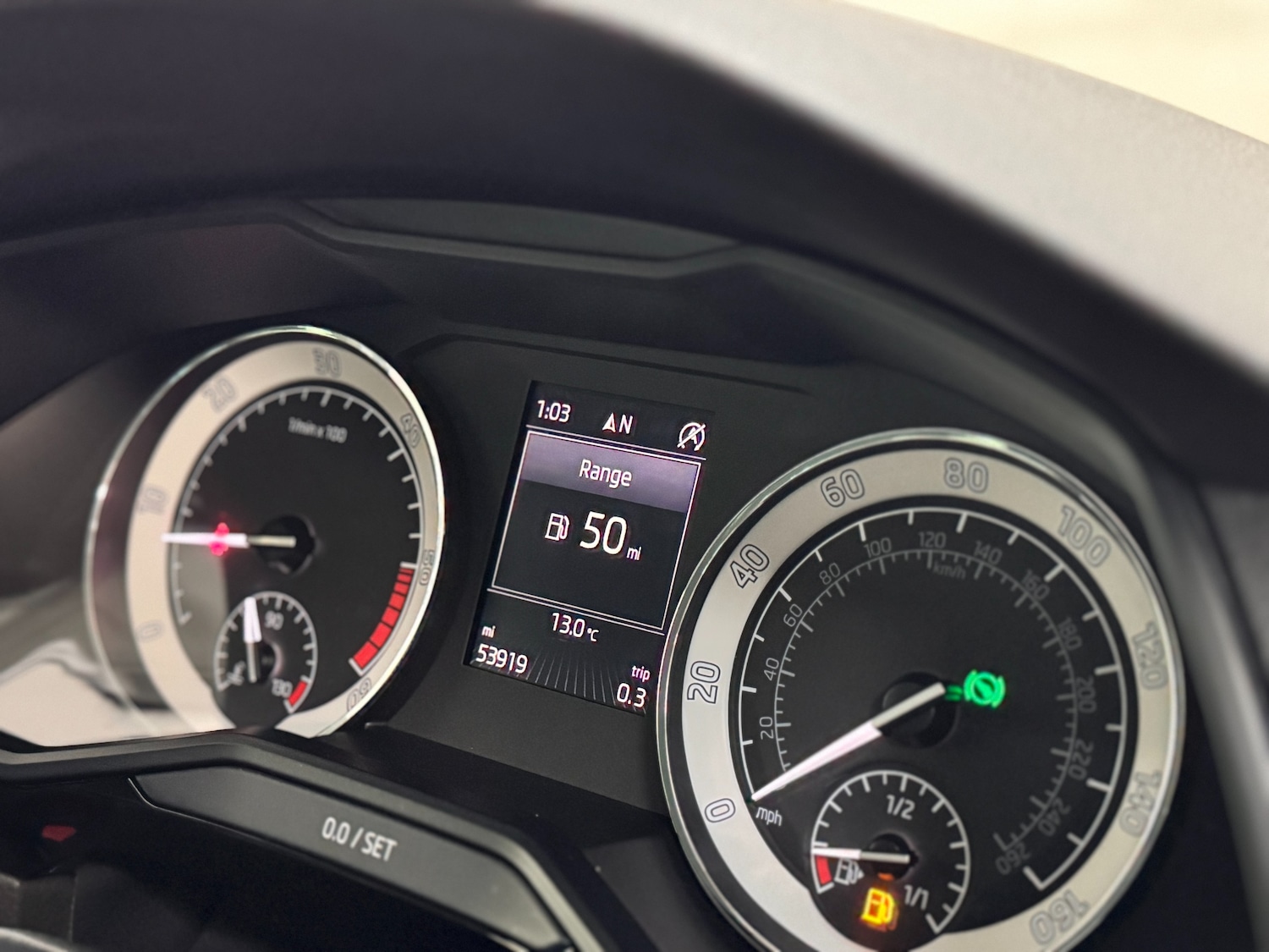 Used Skoda Superb 2015 for sale - 77106817: Photo 51