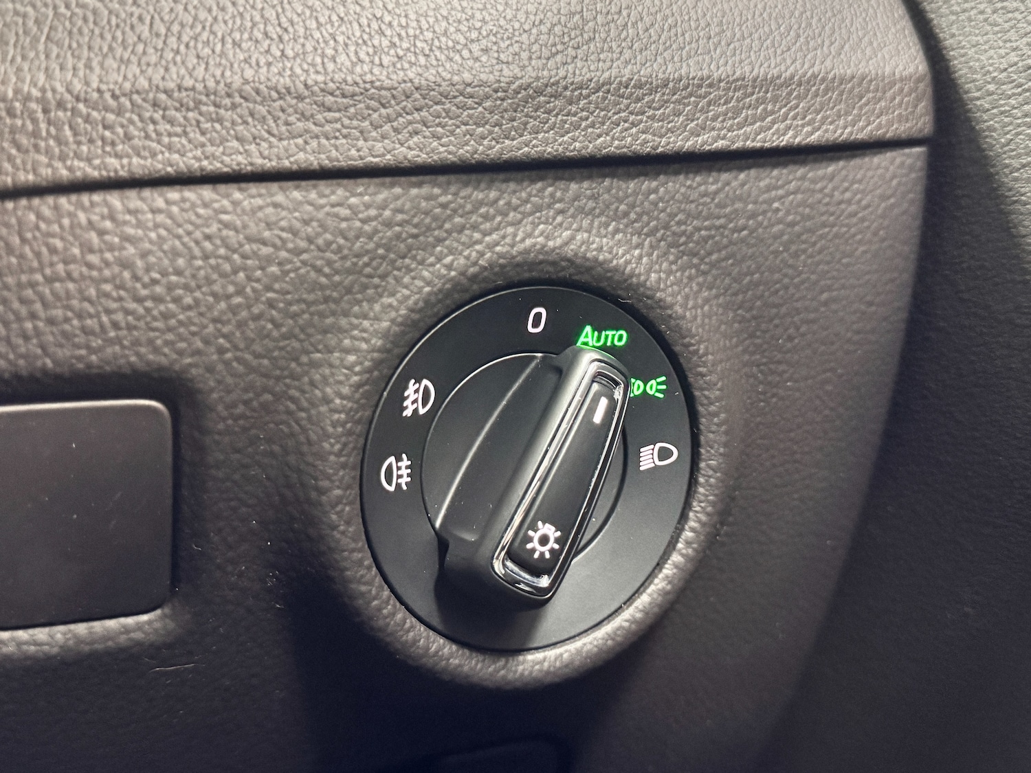 Used Skoda Superb 2015 for sale - 77106817: Photo 55