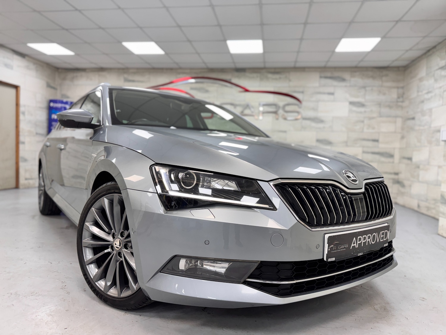 Used Skoda Superb 2015 for sale - 77106817: Photo 6
