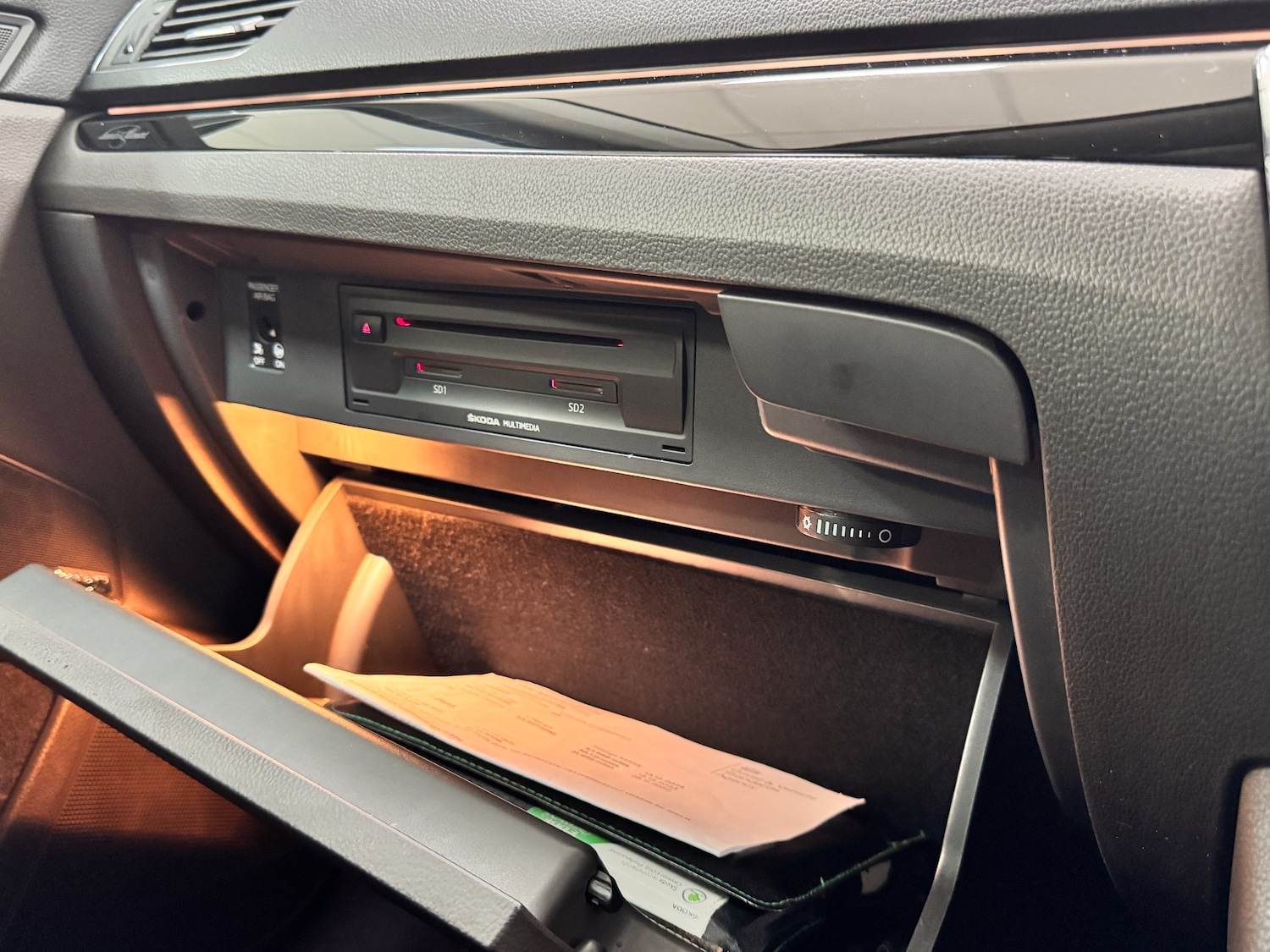 Used Skoda Superb 2015 for sale - 77106817: Photo 65