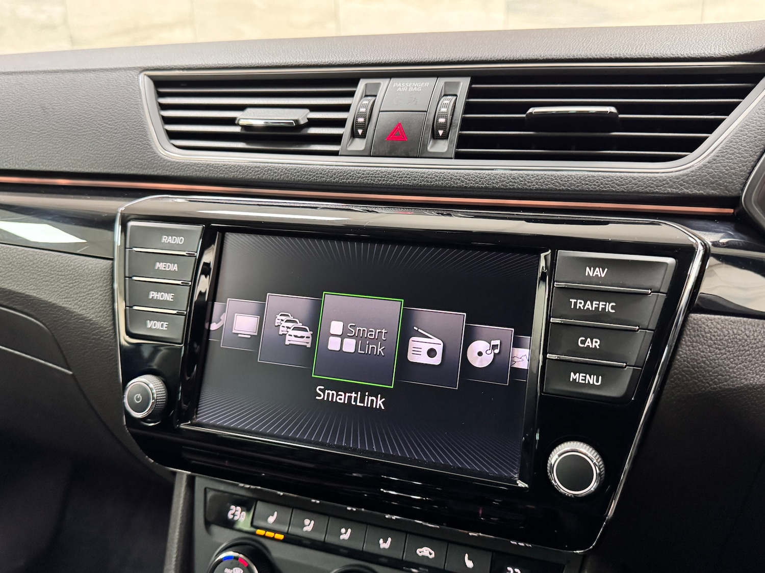 Used Skoda Superb 2015 for sale - 77106817: Photo 72