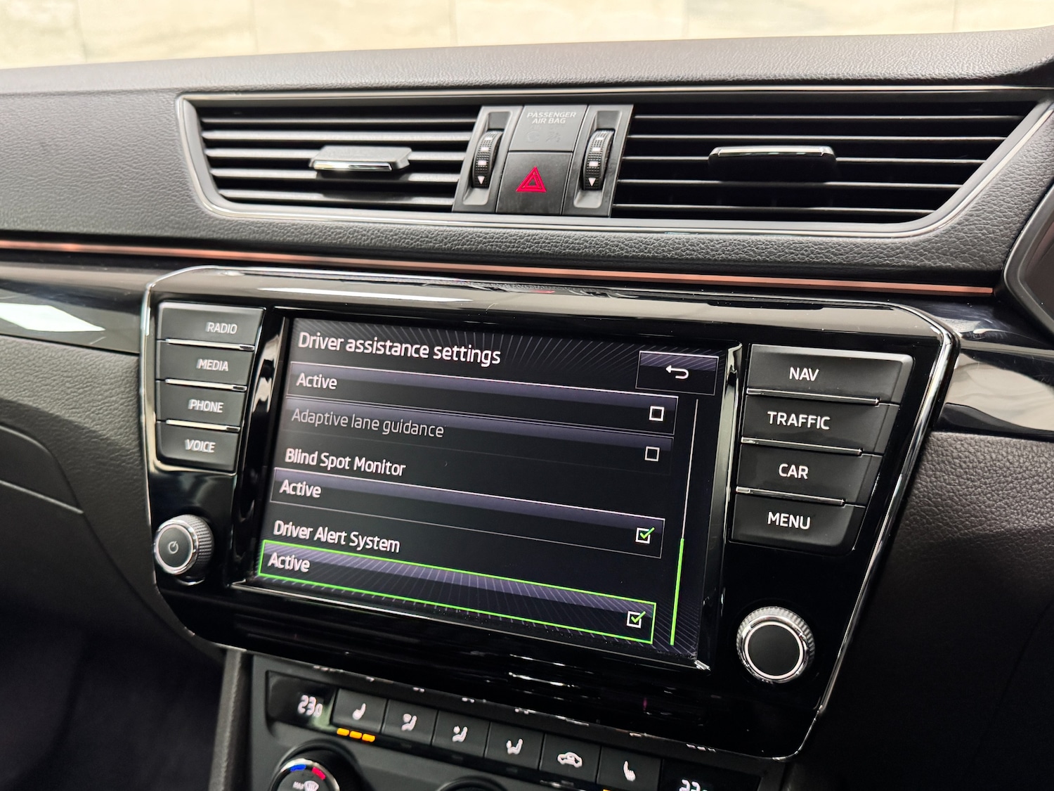 Used Skoda Superb 2015 for sale - 77106817: Photo 74