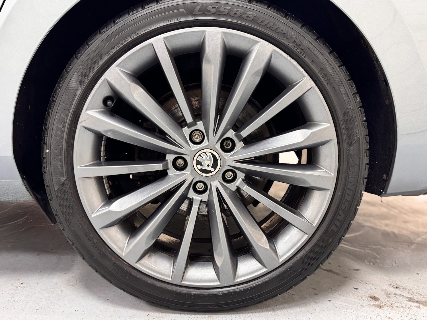 Used Skoda Superb 2015 for sale - 77106817: Photo 79