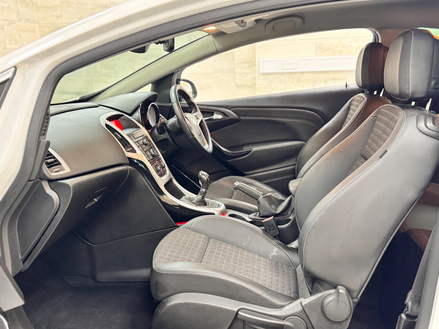 Used Vauxhall Astra 2015 for sale - 77878673: Photo 19