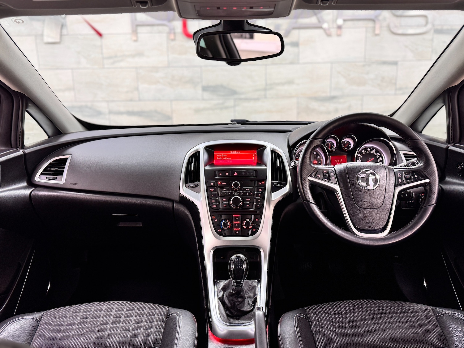 Used Vauxhall Astra 2015 for sale - 77878673: Photo 2