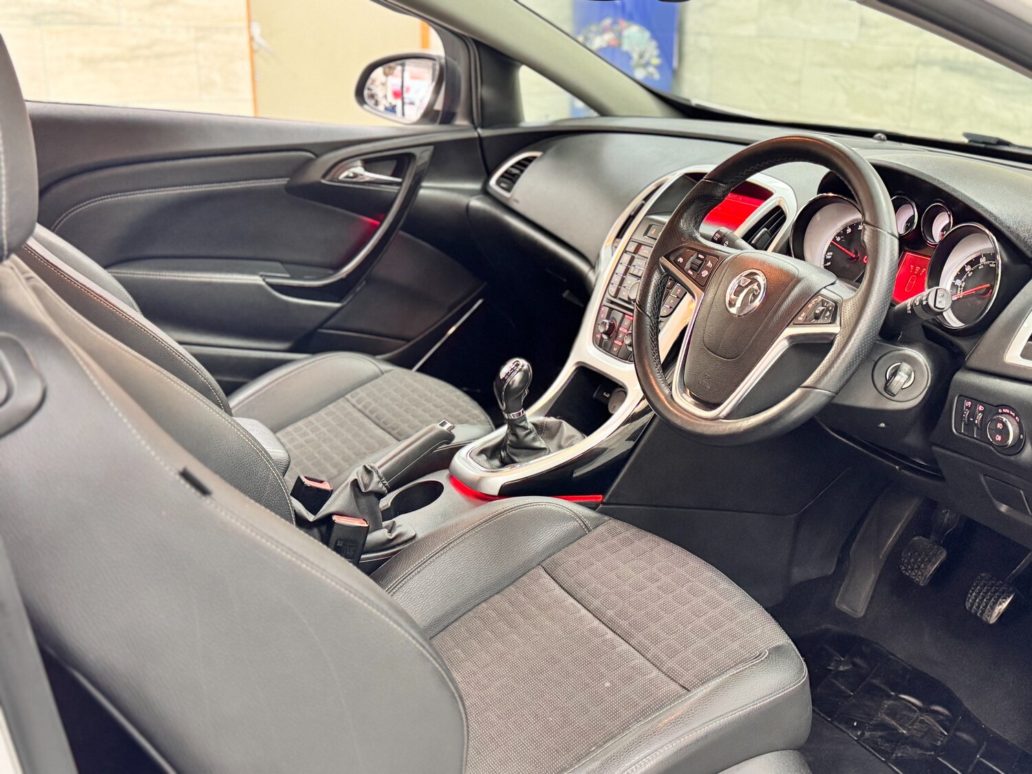 Used Vauxhall Astra 2015 for sale - 77878673: Photo 23