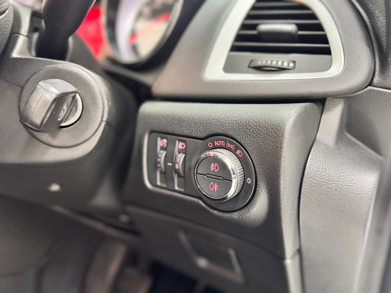 Used Vauxhall Astra 2015 for sale - 77878673: Photo 46