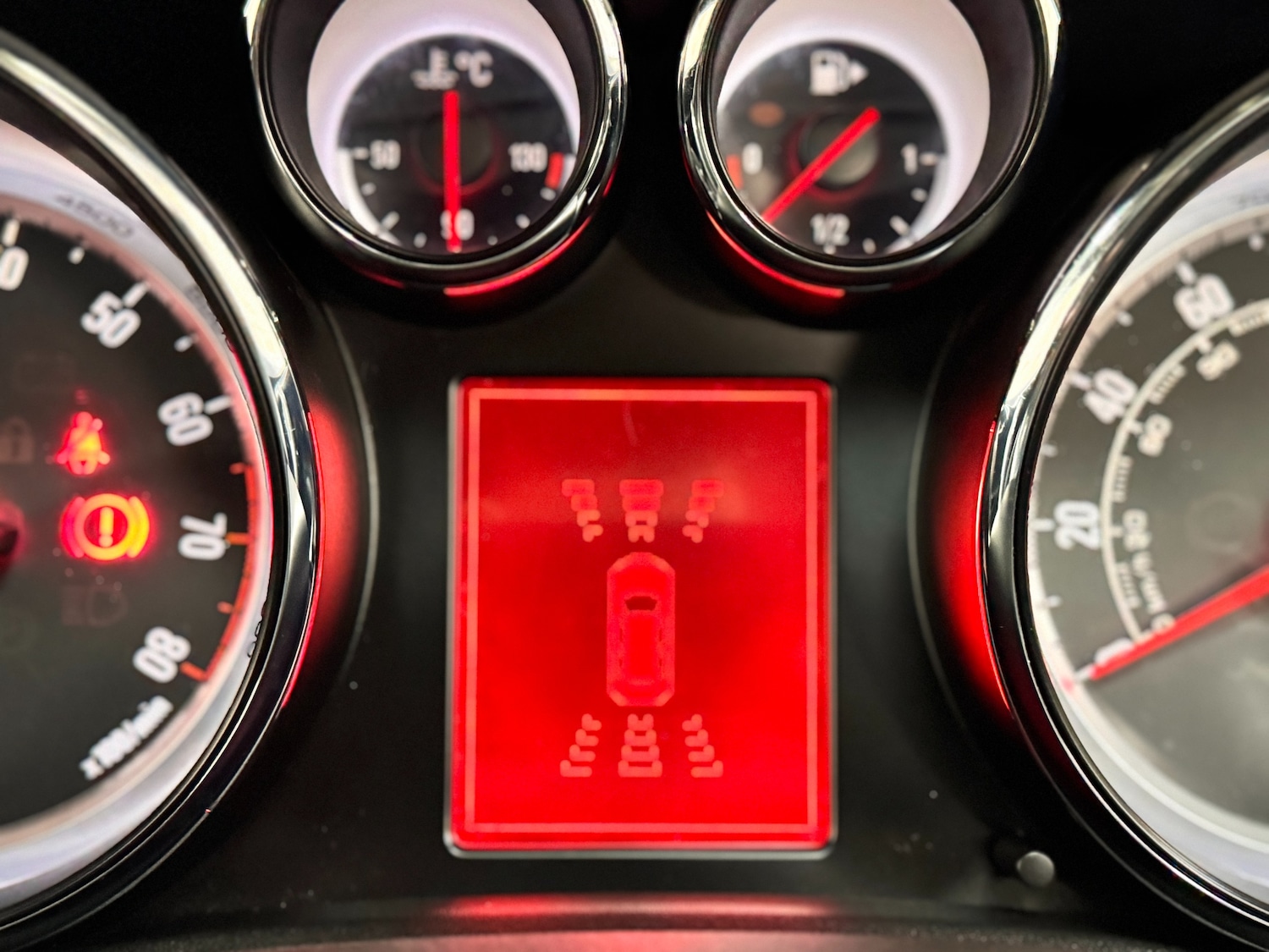 Used Vauxhall Astra 2015 for sale - 77878673: Photo 61