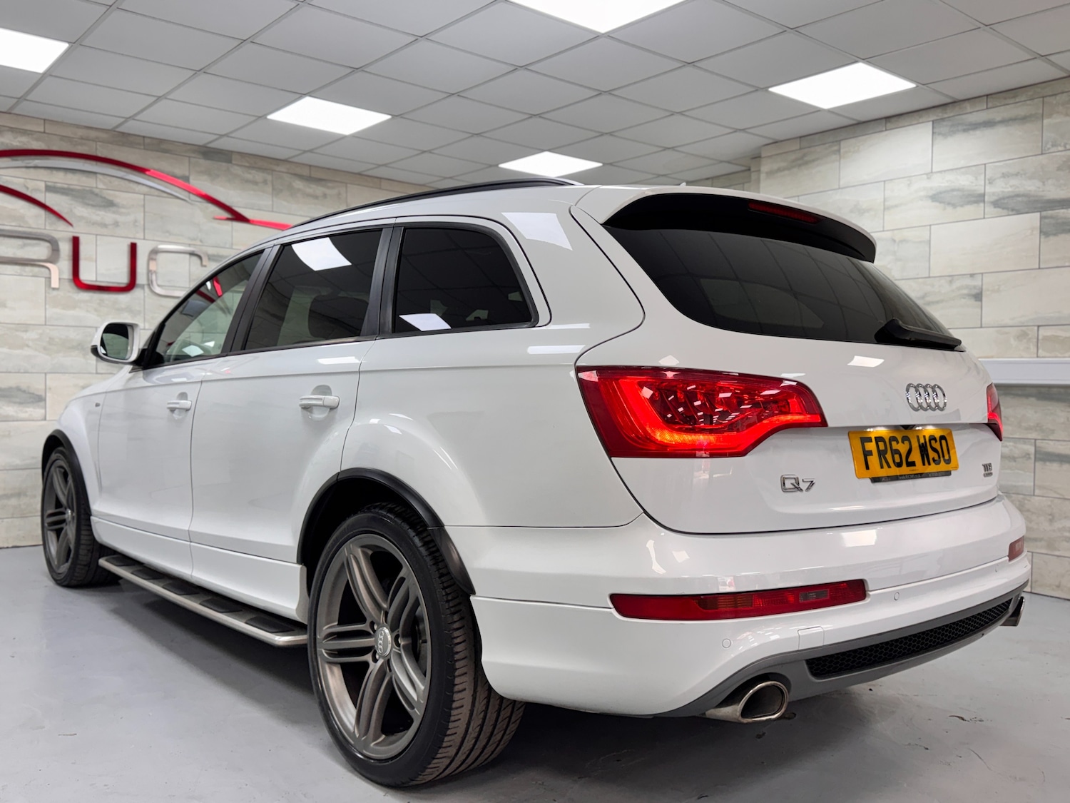 Used Audi Q7 2013 for sale - 77878642: Photo 11