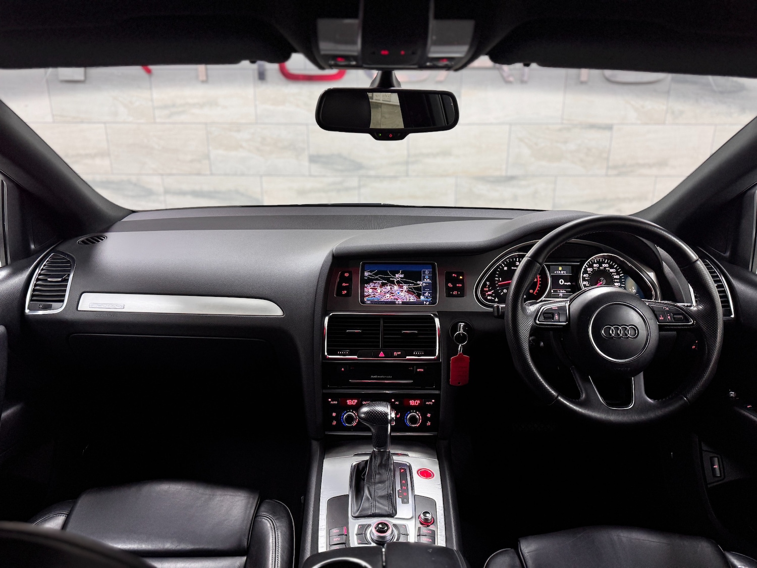 Used Audi Q7 2013 for sale - 77878642: Photo 2