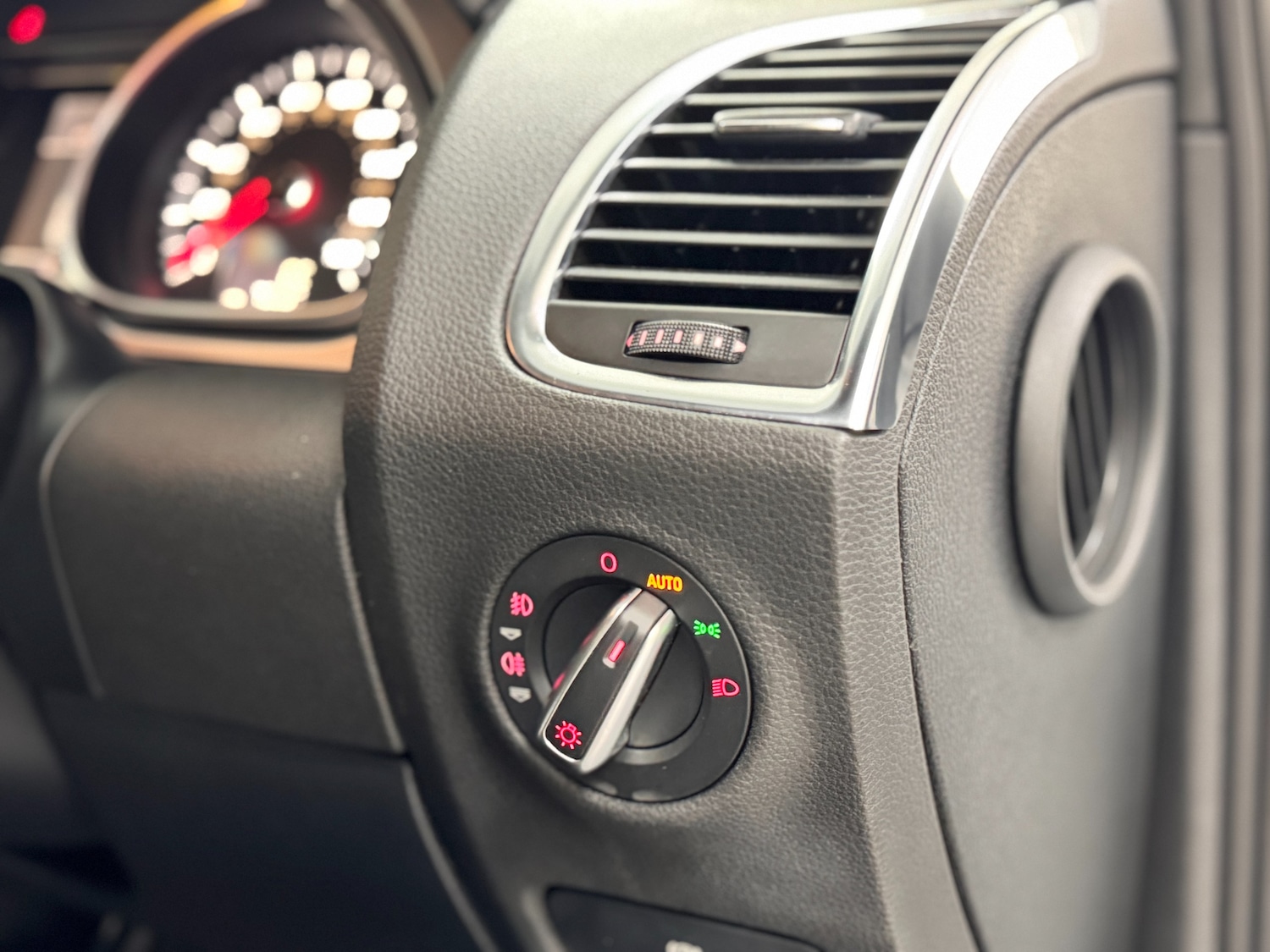 Used Audi Q7 2013 for sale - 77878642: Photo 56