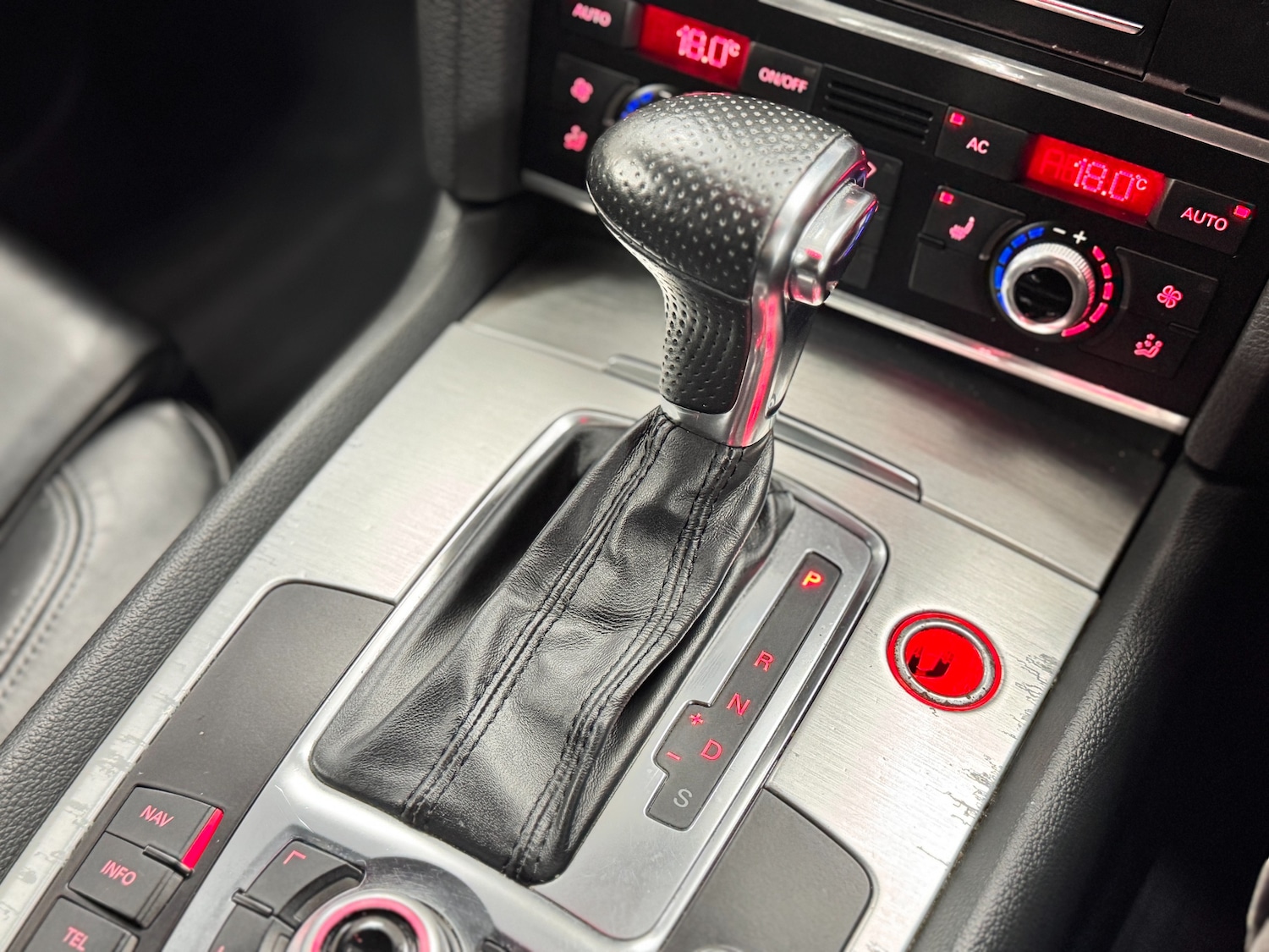 Used Audi Q7 2013 for sale - 77878642: Photo 62