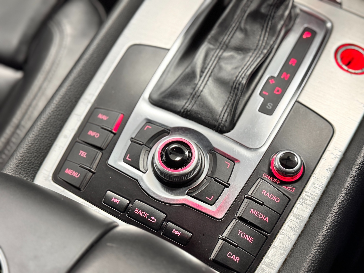 Used Audi Q7 2013 for sale - 77878642: Photo 63