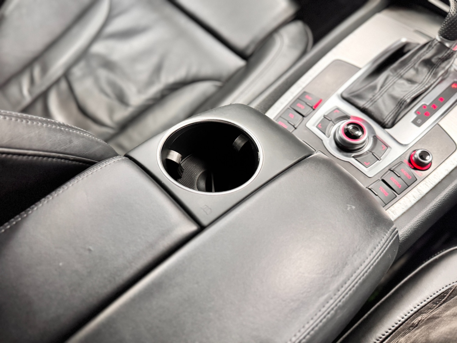 Used Audi Q7 2013 for sale - 77878642: Photo 64