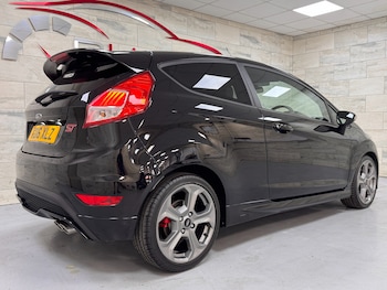 Used Ford Fiesta 2016 for sale - 79211057: Photo