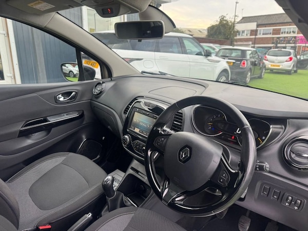 Used Renault Captur 2015 for sale - 76162660: Photo 11