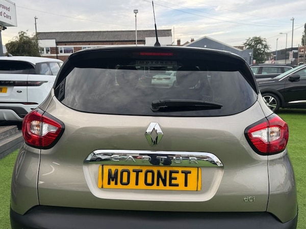 Used Renault Captur 2015 for sale - 76162660: Photo 28