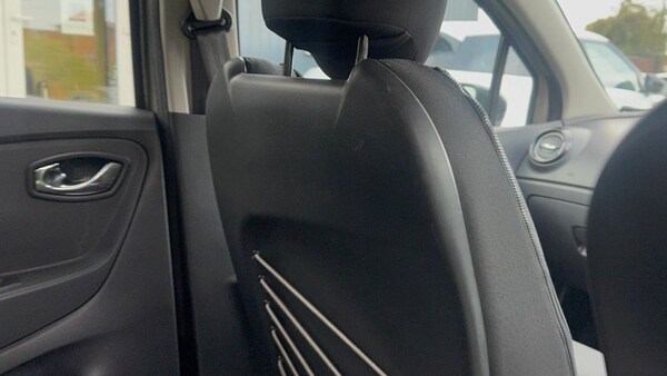Used Renault Captur 2015 for sale - 76162660: Photo 35