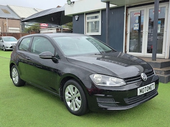 Volkswagen - Golf