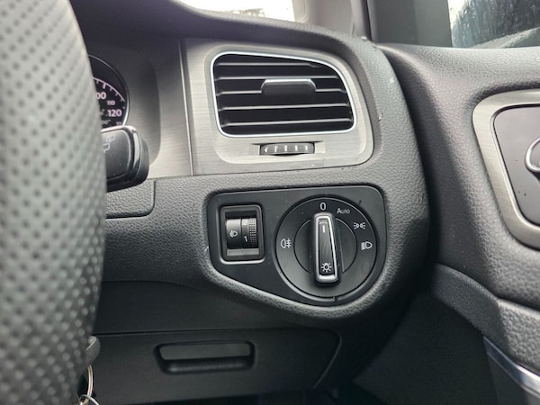 Used Volkswagen Golf 2013 for sale - 75973641: Photo 33