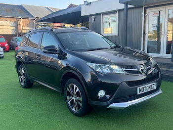 2015 (15) - 2.0 V-matic Invincible 5dr M-Drive S