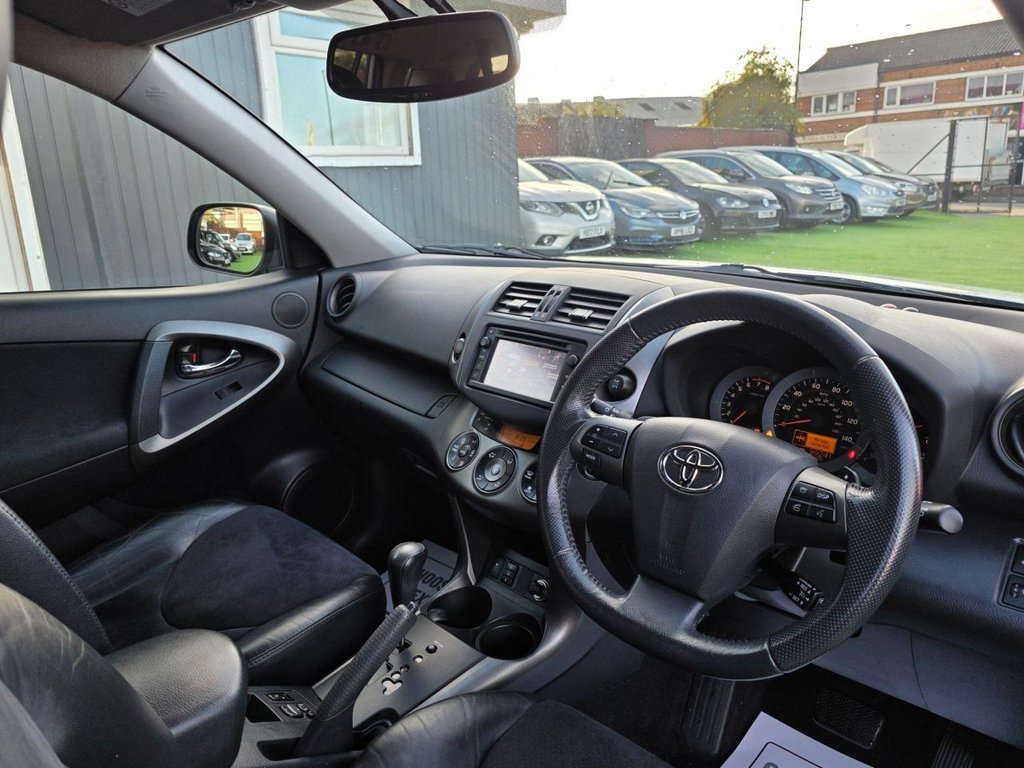 Used Toyota RAV4 2012 for sale - 76038659: Photo 18
