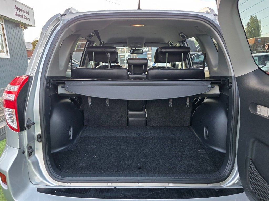 Used Toyota RAV4 2012 for sale - 76038659: Photo 22
