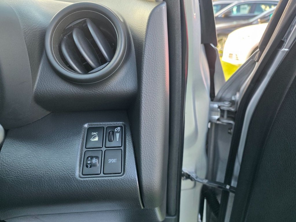 Used Toyota RAV4 2012 for sale - 76038659: Photo 39