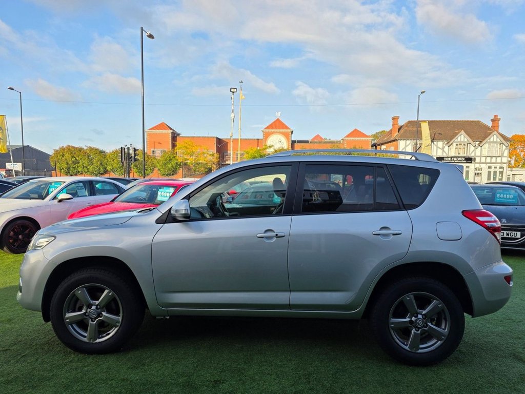 Used Toyota RAV4 2012 for sale - 76038659: Photo 5