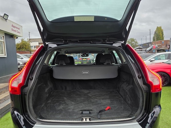 Used Volvo XC60 2015 for sale - 76069049: Photo 18