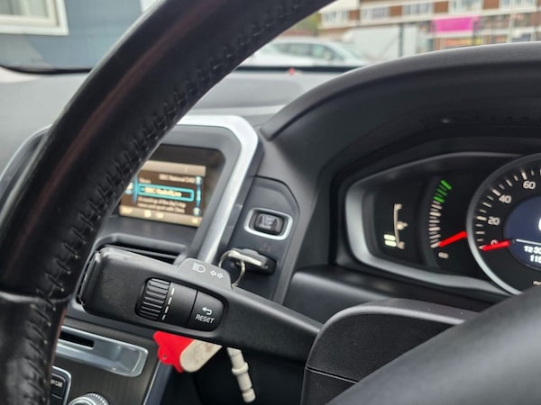 Used Volvo XC60 2015 for sale - 76069049: Photo 28