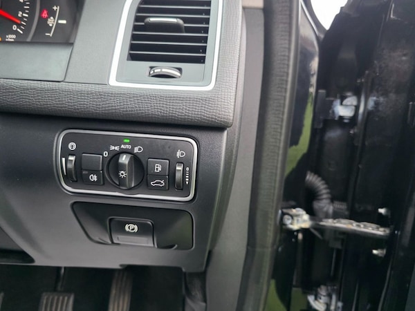 Used Volvo XC60 2015 for sale - 76069049: Photo 40