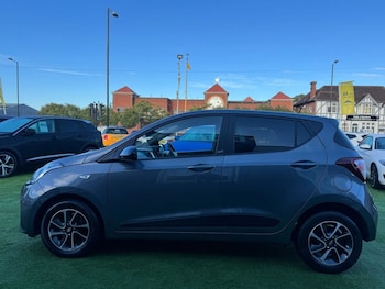Used Hyundai i10 2019 for sale - 75885653: Photo